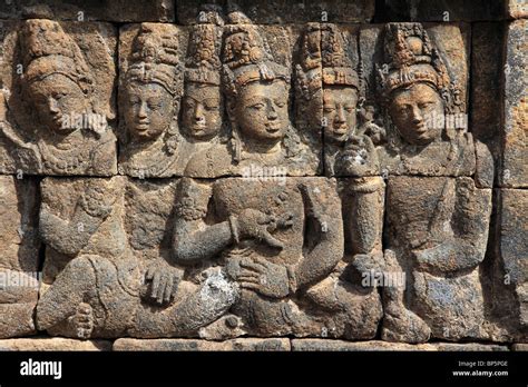 El Retablo de Borobudur una obra maestra tallada en piedra y un canto a la compasión universal