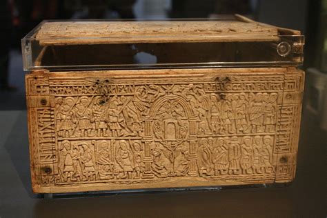 The Franks Casket: Unmasking a Medieval Masterpiece of Narrative Intrigue and Intricate Metalwork!